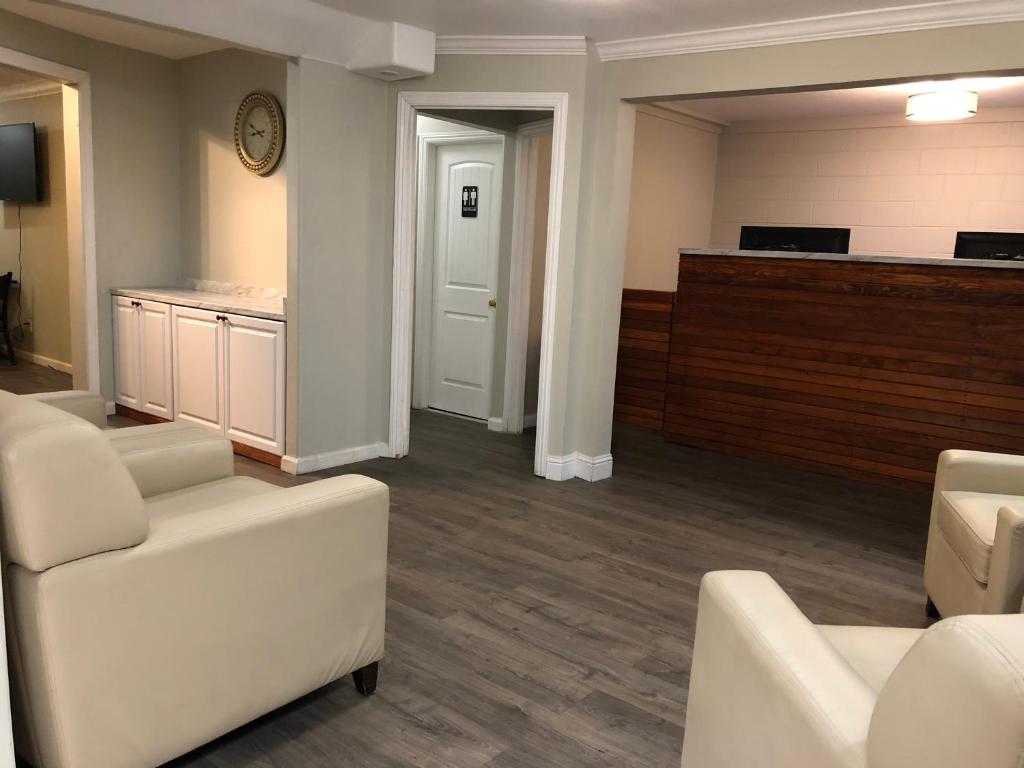 Room image 6